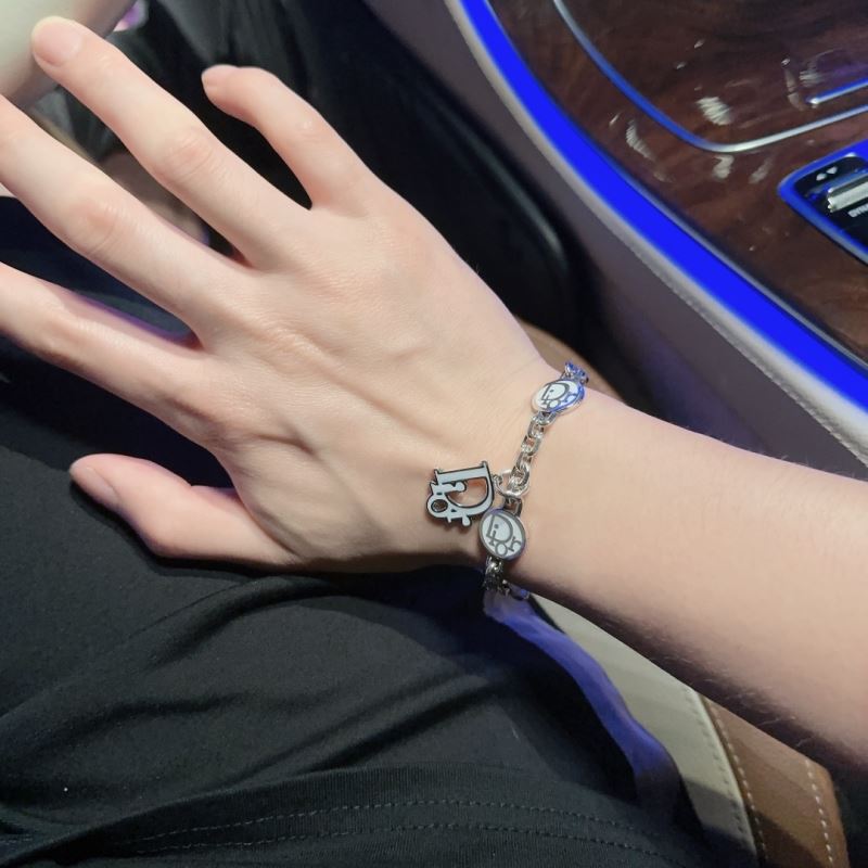 chr1st1an D10r bracelets